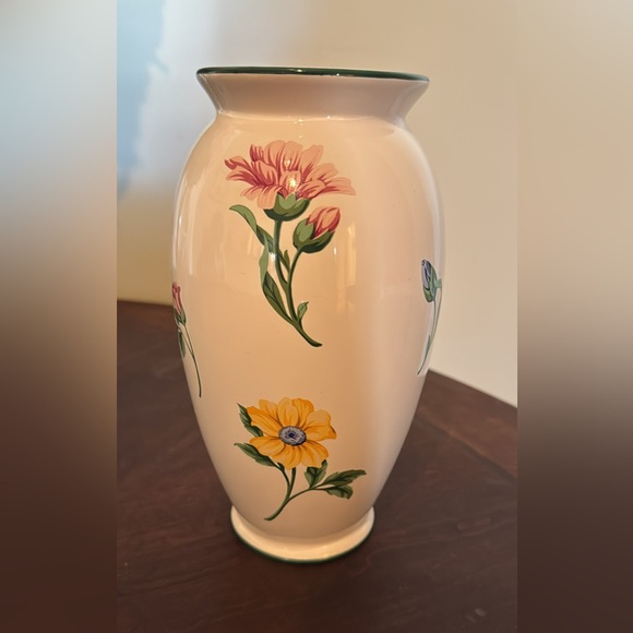 Tiffany & Co. Cream Vase with Floral Accents - Picture 3 of 6